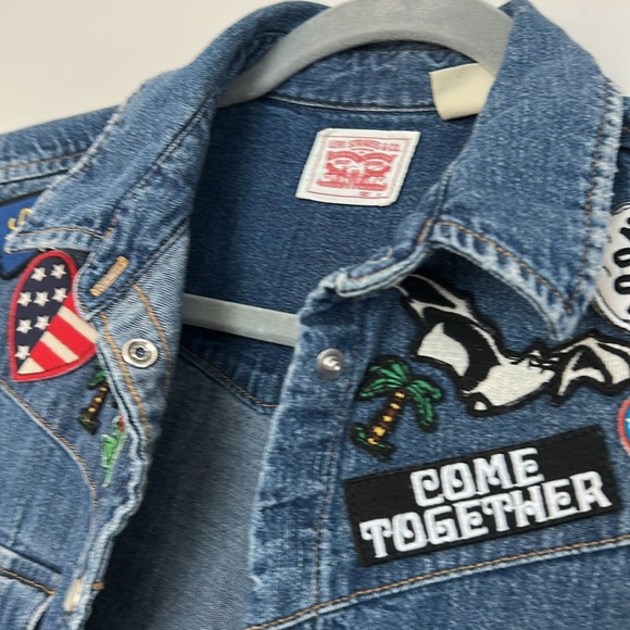 Levi's Dark Blue Denim Shirt with Colorful Patches - Picture 11 of 12